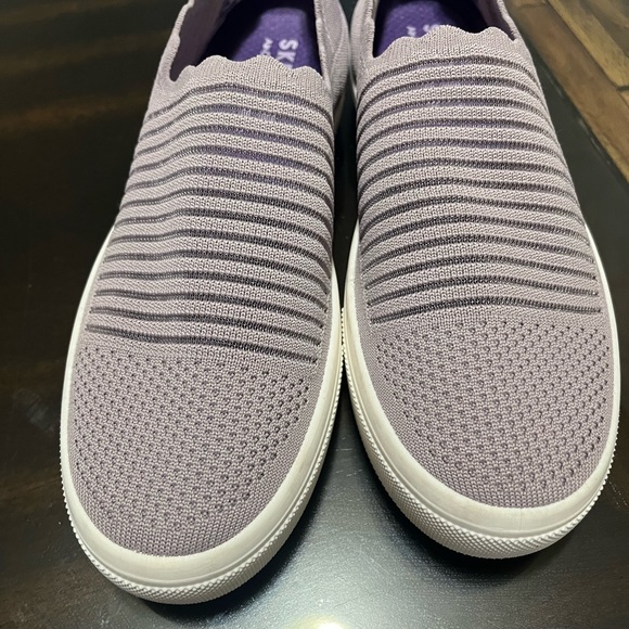 Skechers With Air-Cooled Memory Form Platform Shoes Size 9 - Picture 1 of 11